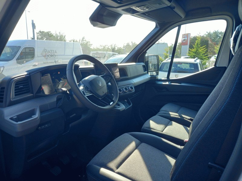 renault_master_21747144328.jpg